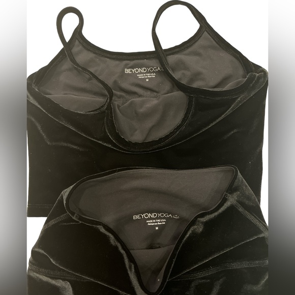 Velvet Motion High Waisted Midi Legging and cropped tank set. - Picture 3 of 12